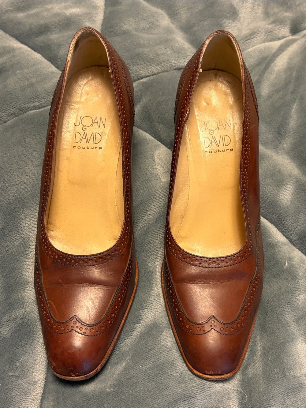 Joan & David Women’s Brown Leather Pumps